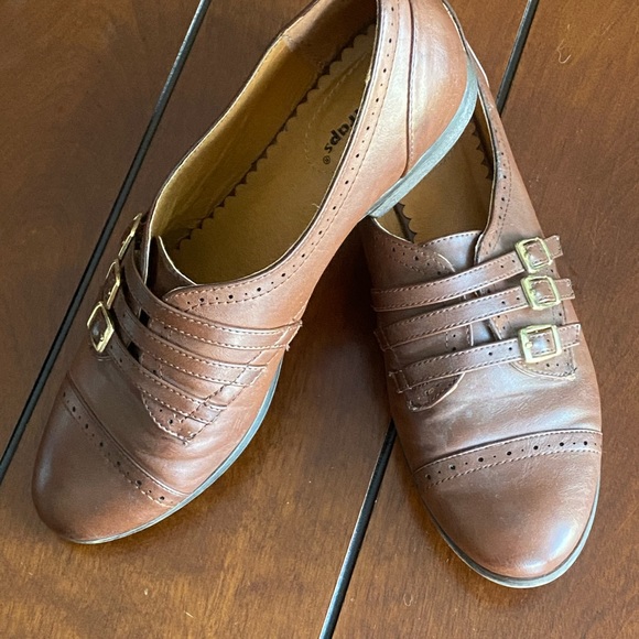 BareTraps Loafers - Picture 2 of 6